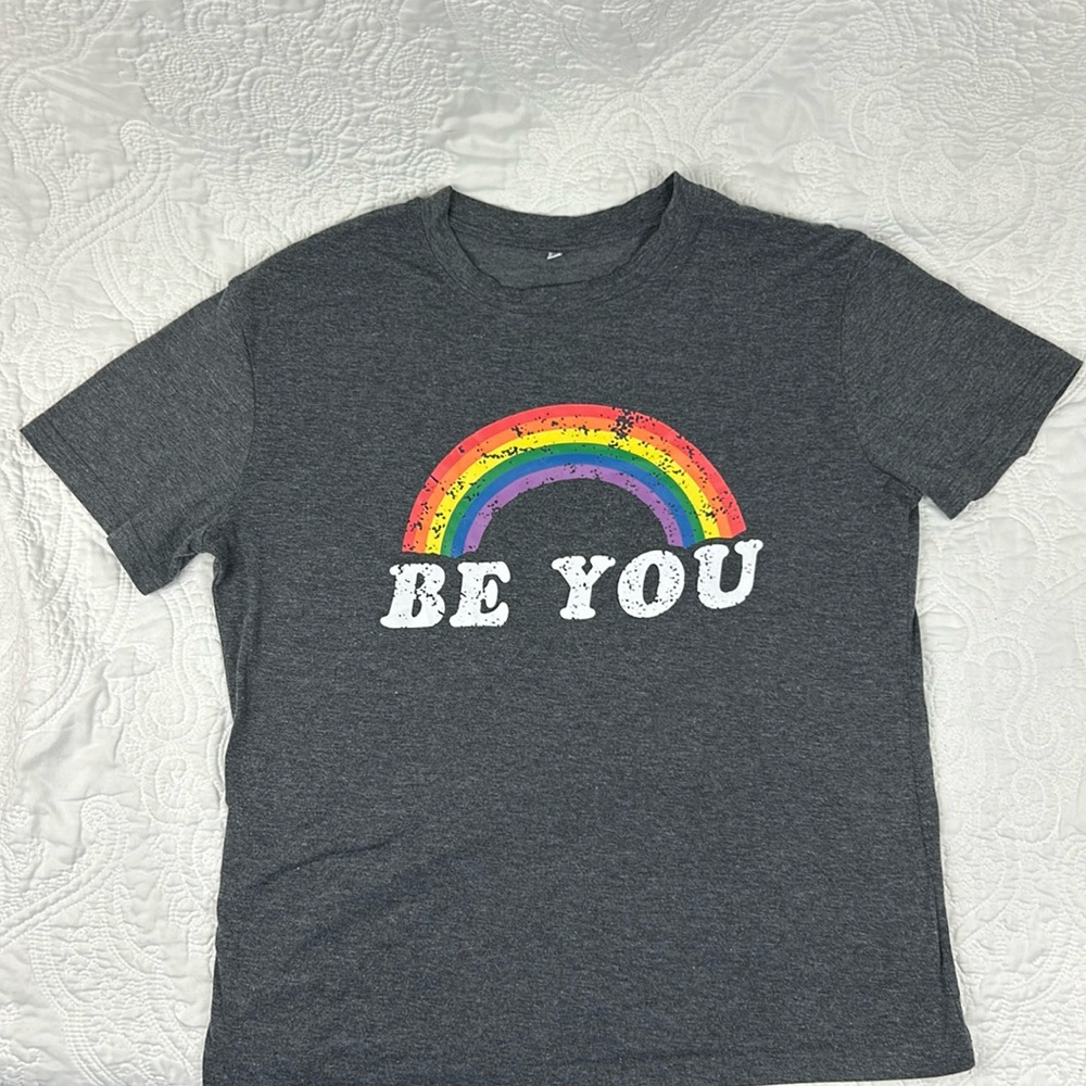 BE YOU Grey short sleeve Graphic T-Shirt Women’s XL